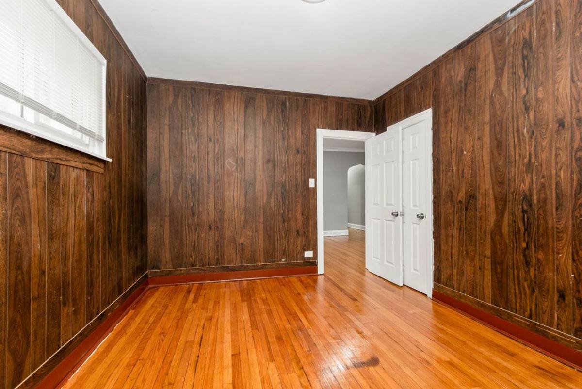 Apartment for rent at 8135-8137 S Kingston Ave, Chicago, IL 60617