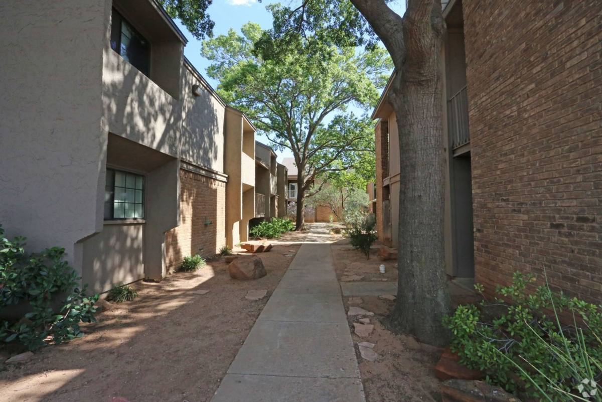 Apartment for rent at 5302 11th St, Lubbock, TX 79416