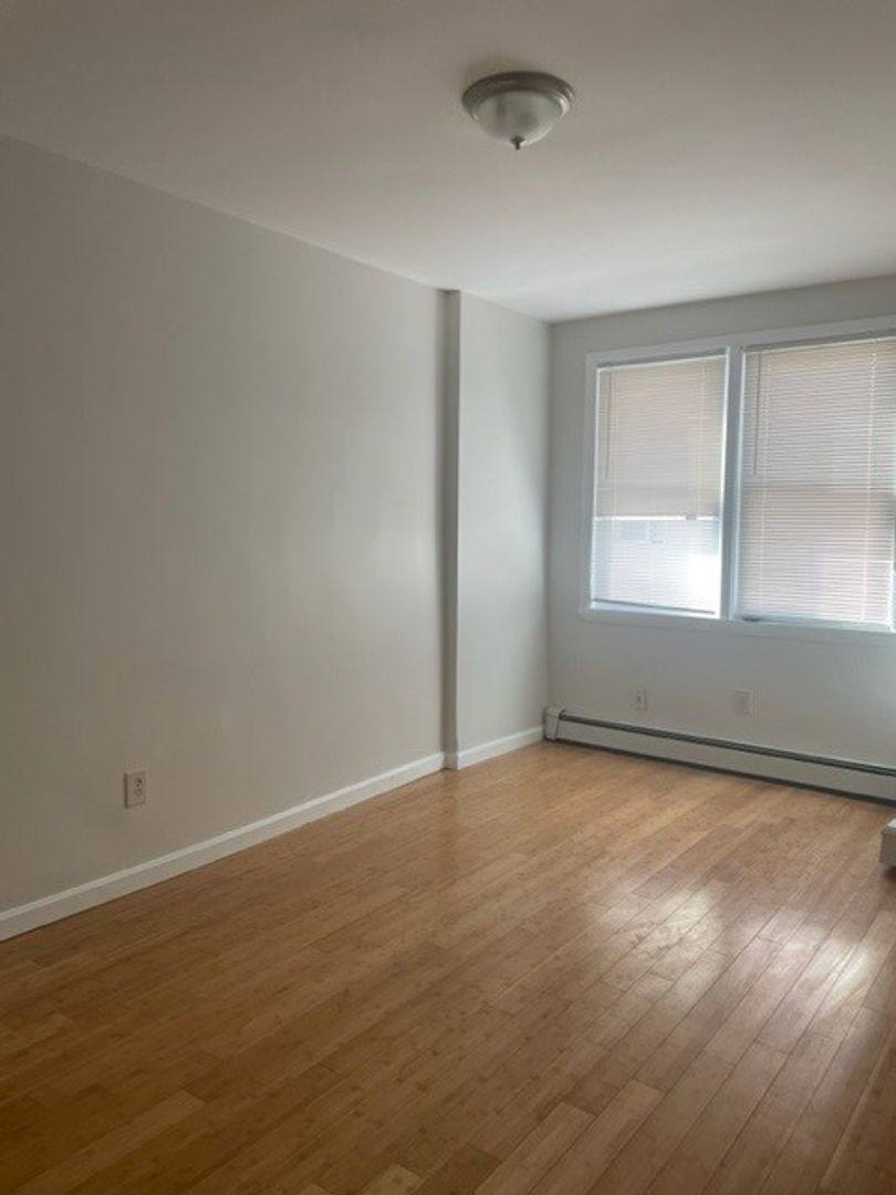 Apartment for rent at 86 Sutton St, Providence, RI 02903