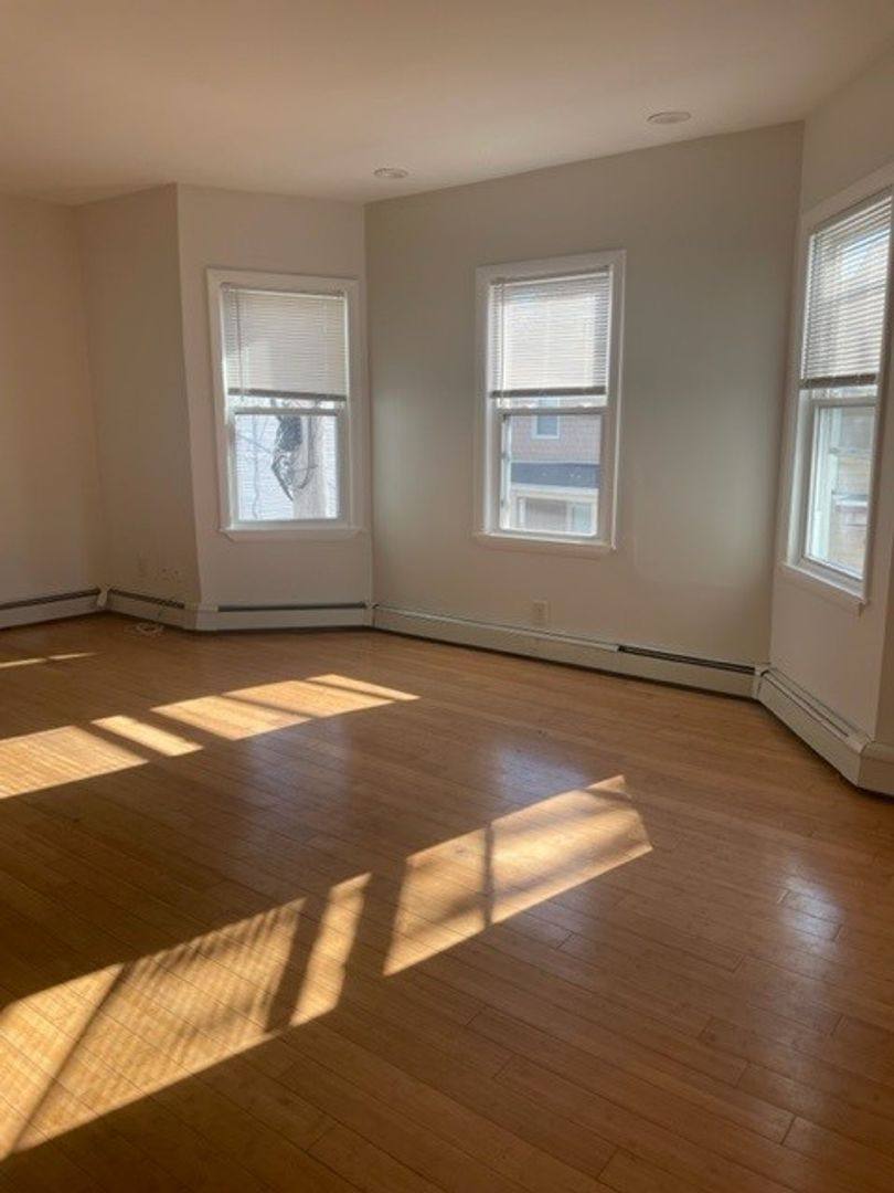 Apartment for rent at 86 Sutton St, Providence, RI 02903