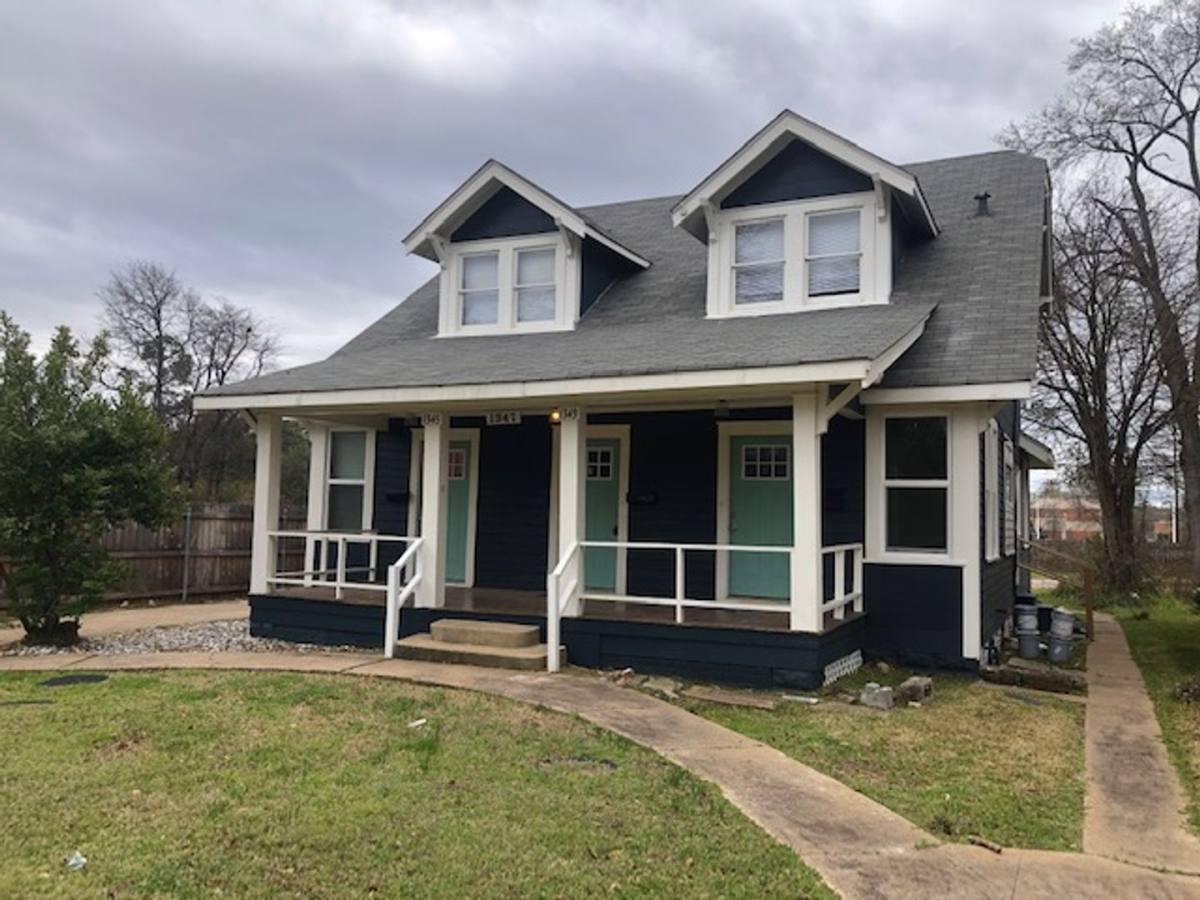 Apartment for rent at 1349 Glen Oak Place, Shreveport, LA 71103
