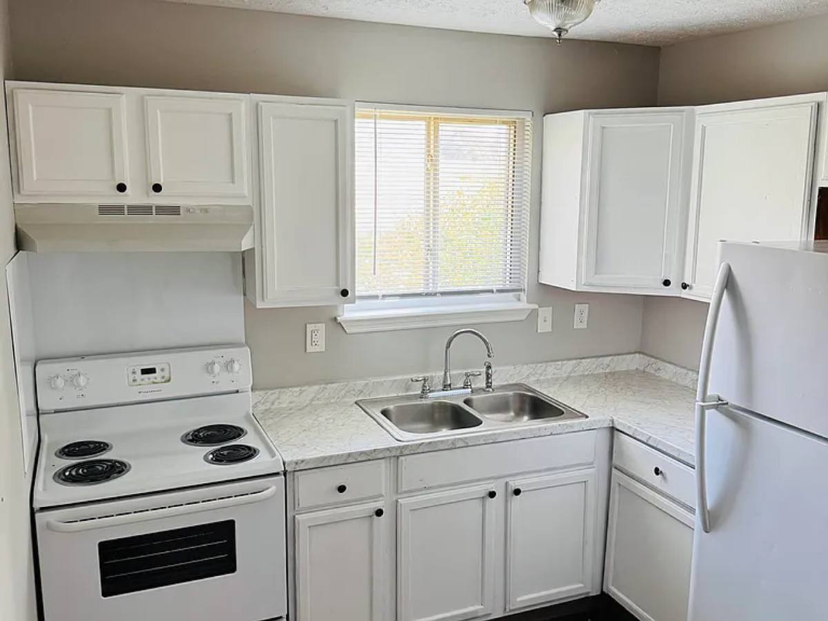 Apartment for rent at 1200 Wh Davis Dr, Nashville, TN 37208