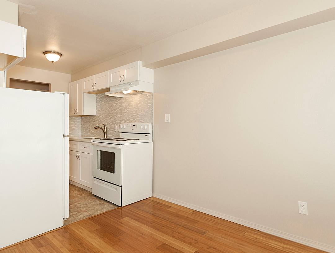 Apartment for rent at 951 N 42nd St, Seattle, WA 98103