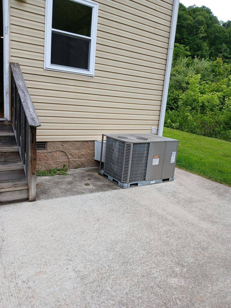 Apartment for rent at 127 Otterbein Dr, Glenville, WV 26351