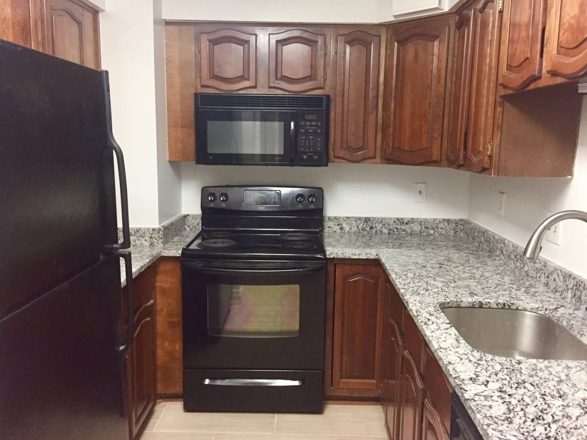 Apartment for rent at 1077 30th St NW, Washington, DC 20007