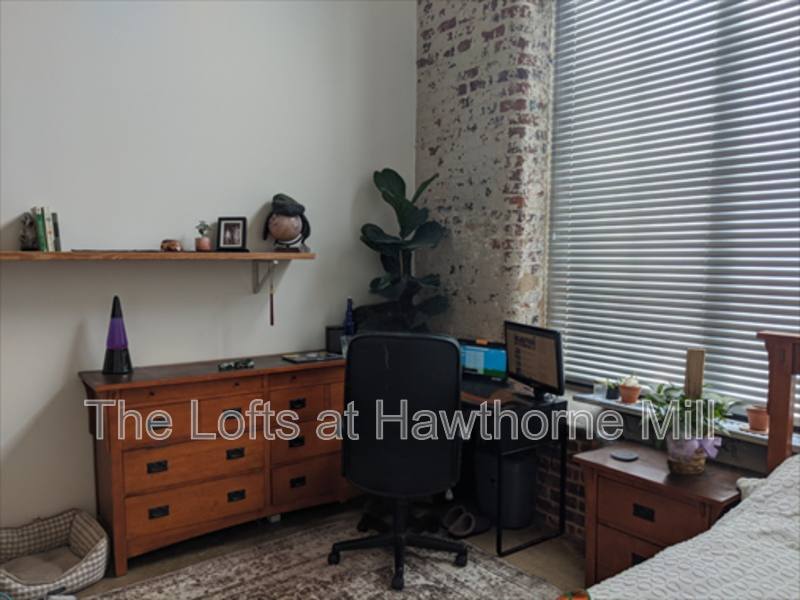 Apartment for rent at 1101 Hawthorne Lane, Charlotte, NC 28205