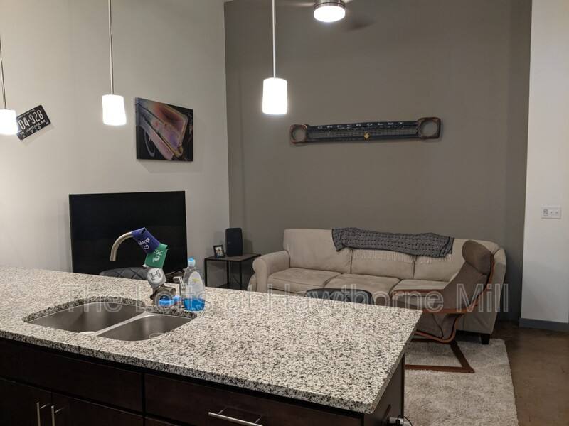 Apartment for rent at 1101 Hawthorne Lane, Charlotte, NC 28205