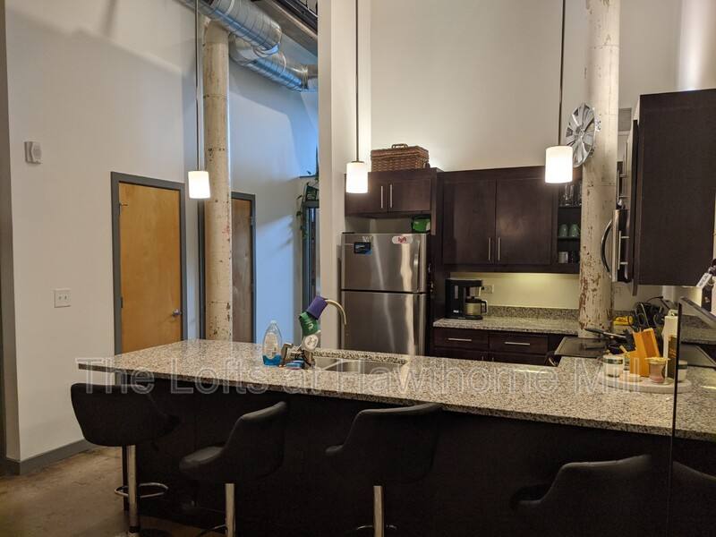 Apartment for rent at 1101 Hawthorne Lane, Charlotte, NC 28205