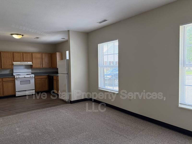 Townhouse for rent at 799 Titan Court, Chatham, IL 62629