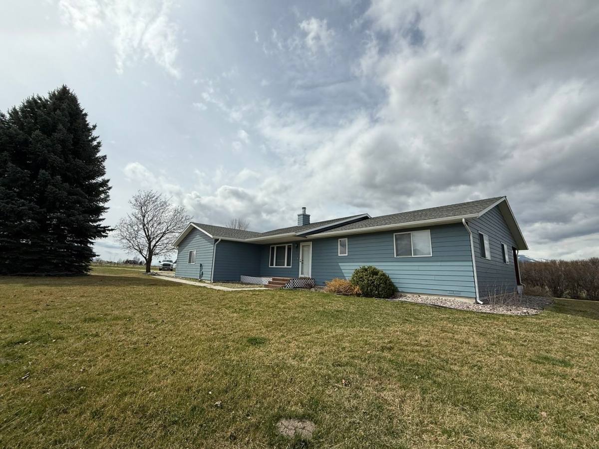 House for rent at 1687 Simpson Lane, Corvallis, MT 59828