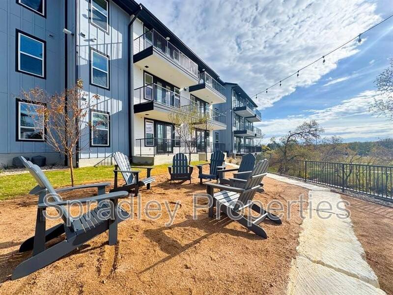 Apartment for rent at 710 Shine St, Belton, TX 76513