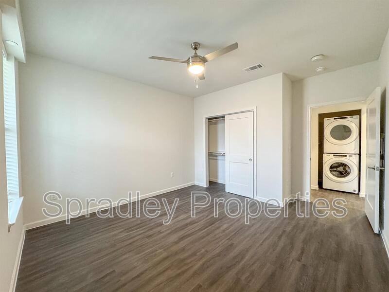 Apartment for rent at 710 Shine St, Belton, TX 76513