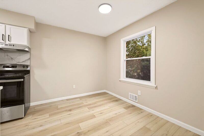 Townhouse for rent at 14 Elm St, Bloomfield, NY 14469