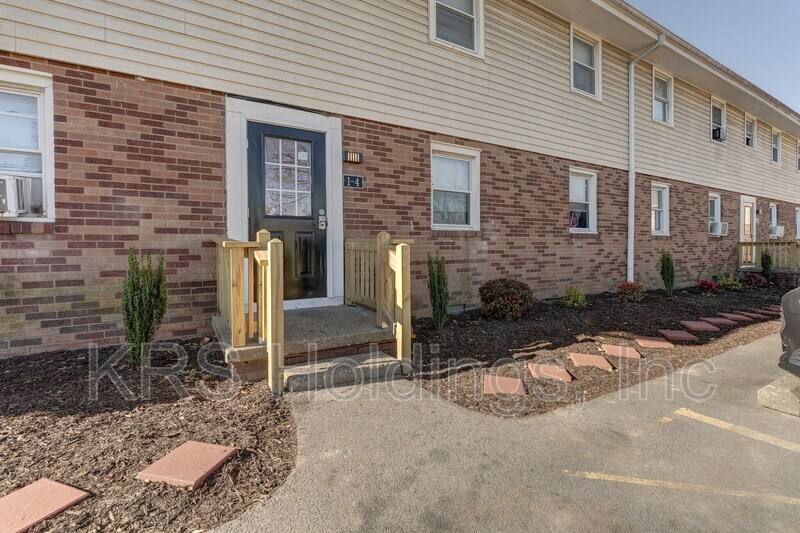 Apartment for rent at 1517 Halifax St, Petersburg, VA 23803