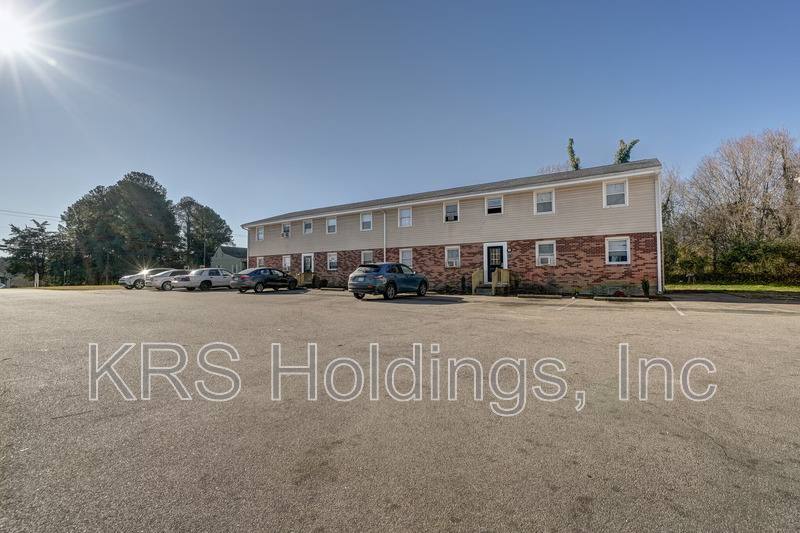Apartment for rent at 1517 Halifax St, Petersburg, VA 23803