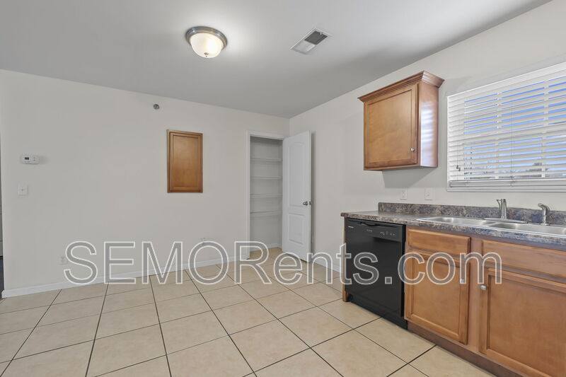 Apartment for rent at 3 Village Dr, Cape Girardeau, MO 63701