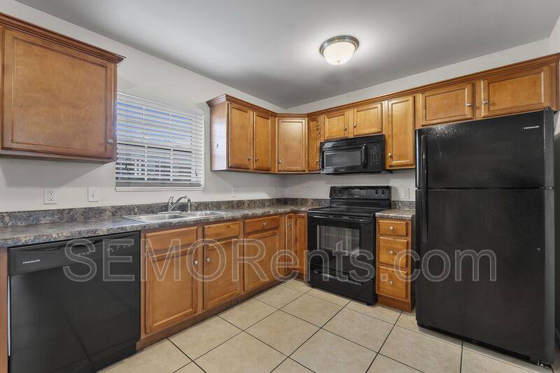 Apartment for rent at 3 Village Dr, Cape Girardeau, MO 63701