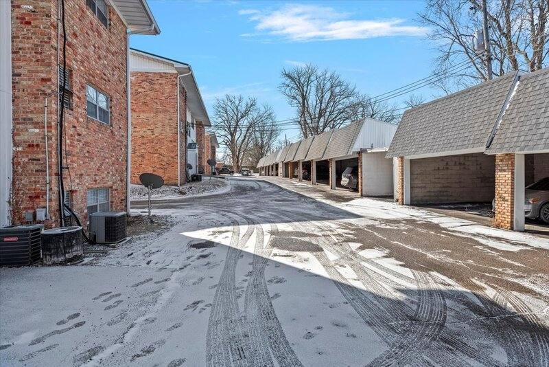 Apartment for rent at 117 S Elder Lane, Decatur, IL 62522