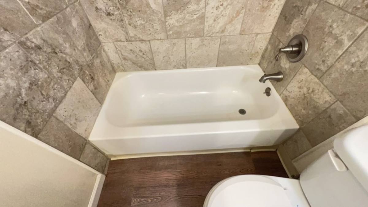 Apartment for rent at 727 SW Bridge St, Grants Pass, OR 97526