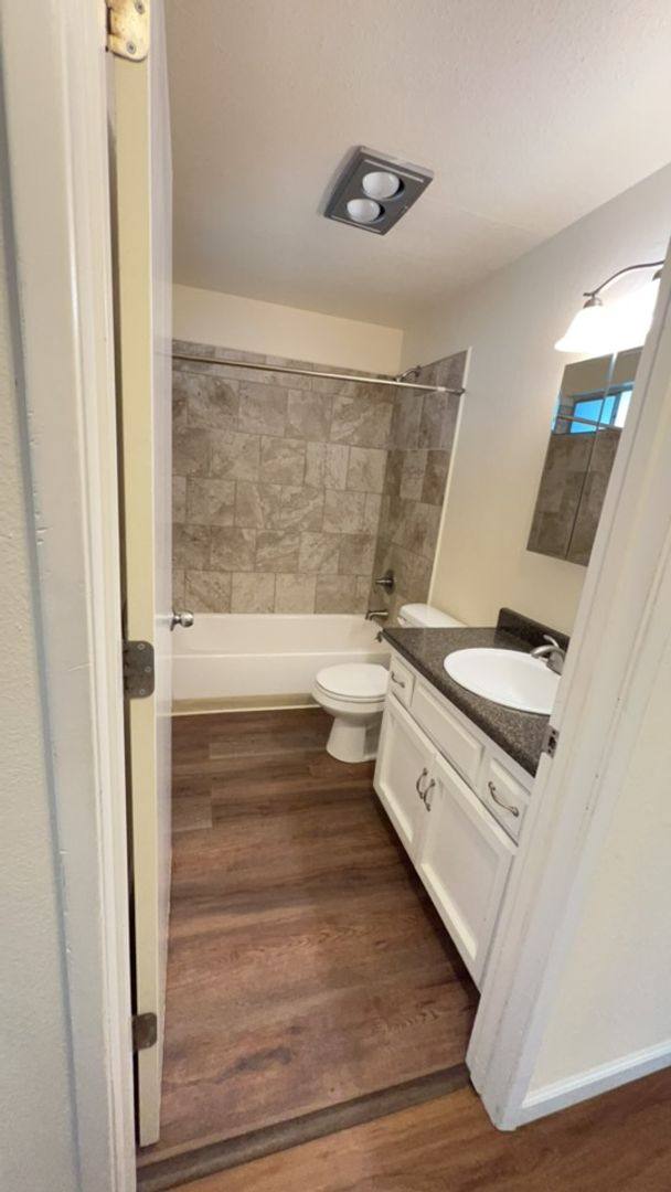 Apartment for rent at 727 SW Bridge St, Grants Pass, OR 97526