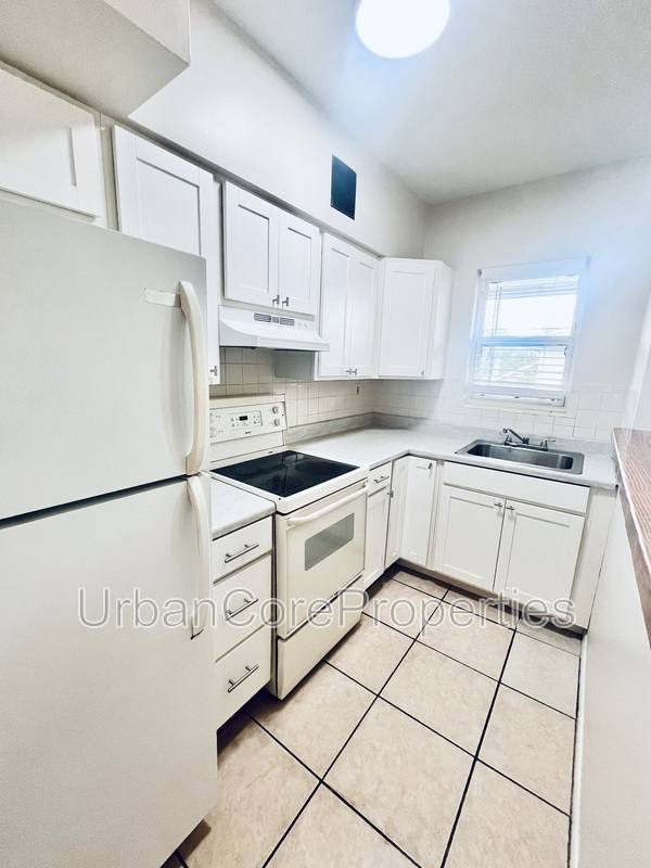 Apartment for rent at 115 7th Ave N #9, Saint Petersburg, FL 33701