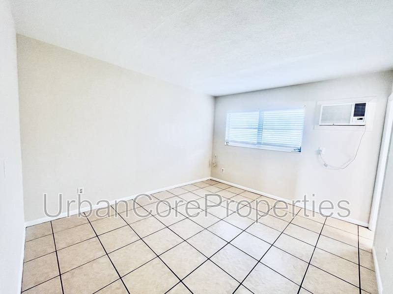 Apartment for rent at 115 7th Ave N #9, Saint Petersburg, FL 33701