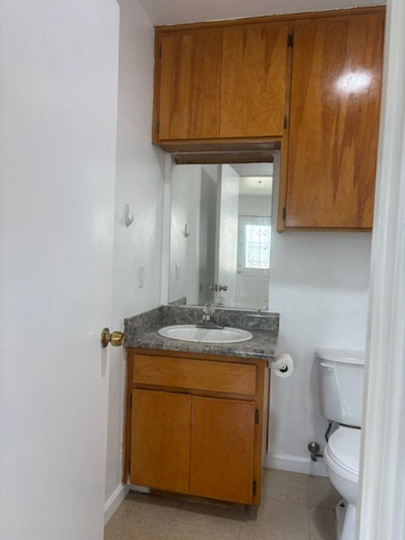Apartment for rent at 881 W El Monte Way, Dinuba, CA 93618