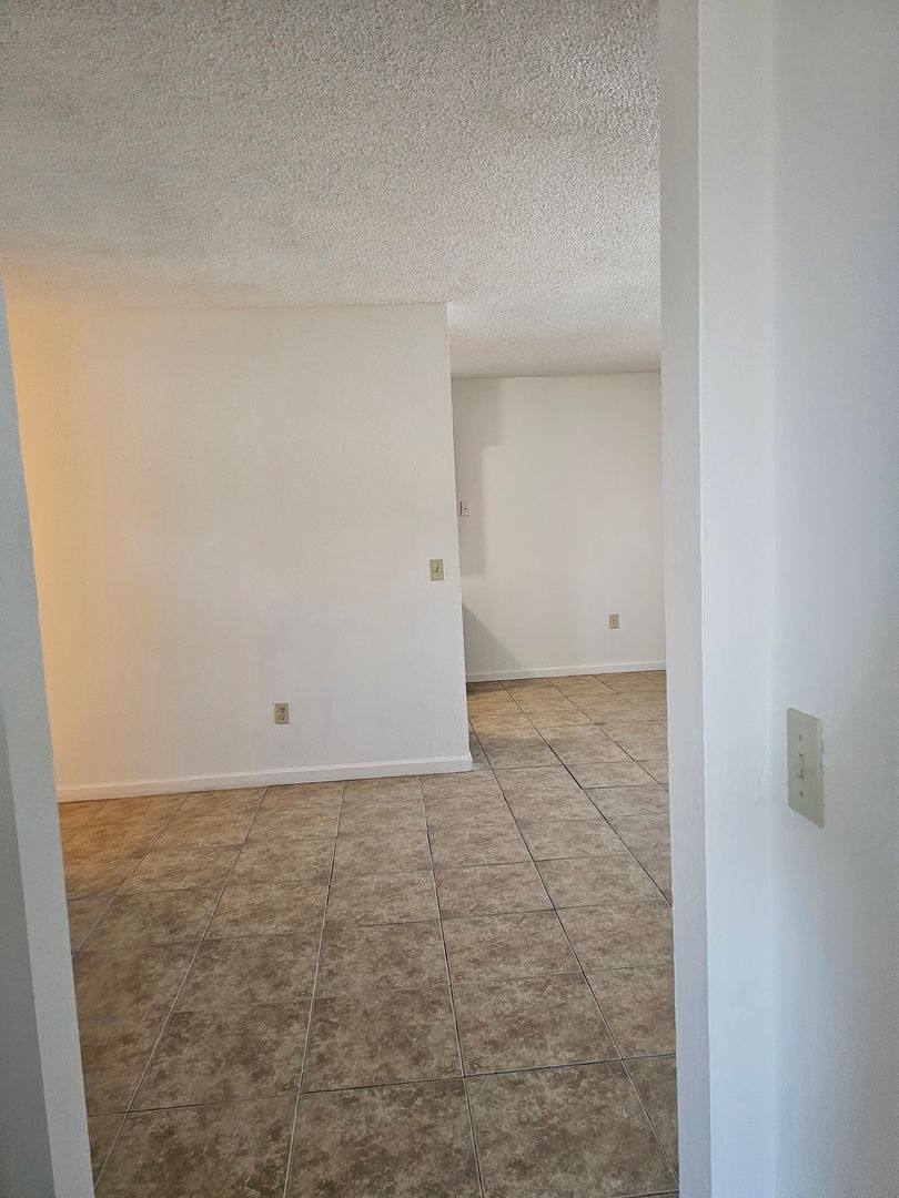 Apartment for rent at 120 N Eaton Ave, Dinuba, CA 93618