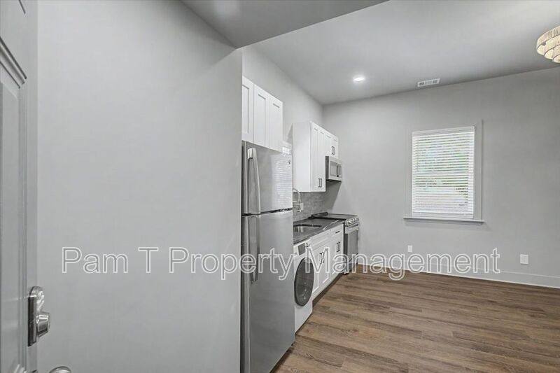 Apartment for rent at 638 E 37th St, Savannah, GA 31401