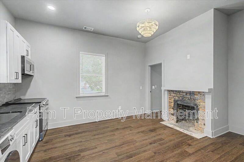 Apartment for rent at 638 E 37th St, Savannah, GA 31401
