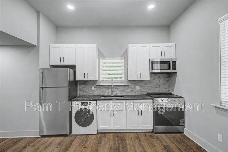 Apartment for rent at 638 E 37th St, Savannah, GA 31401