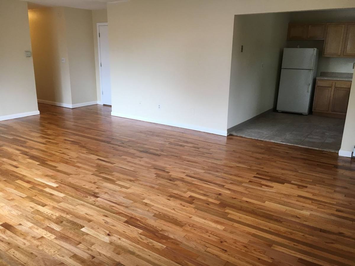 Apartment for rent at 698 Farmington Ave, West Hartford, CT 06119