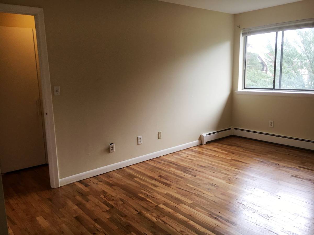 Apartment for rent at 698 Farmington Ave, West Hartford, CT 06119