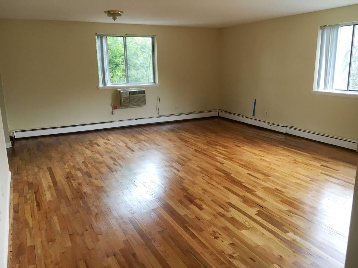Apartment for rent at 698 Farmington Ave, West Hartford, CT 06119