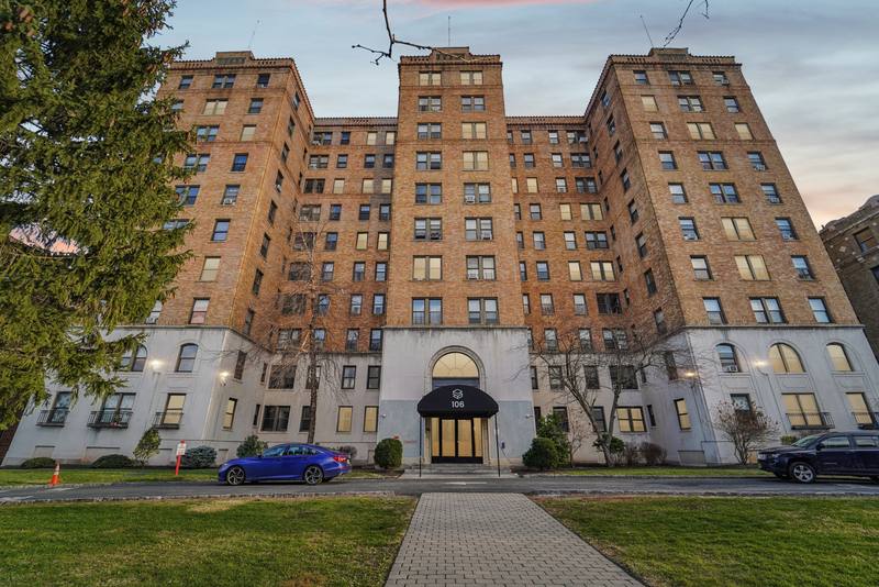 Apartment for rent at 106 S Harrison St, East Orange, NJ 07018