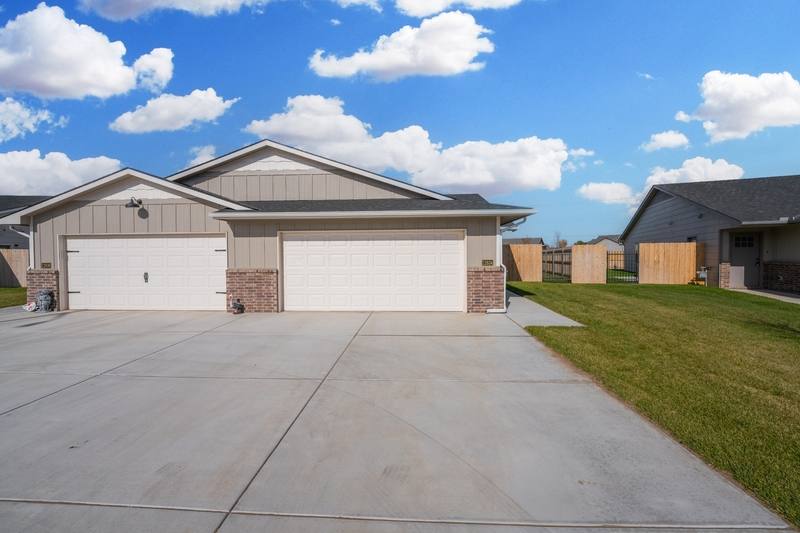 Apartment for rent at 11828 W Graber Court, Wichita, KS 67235