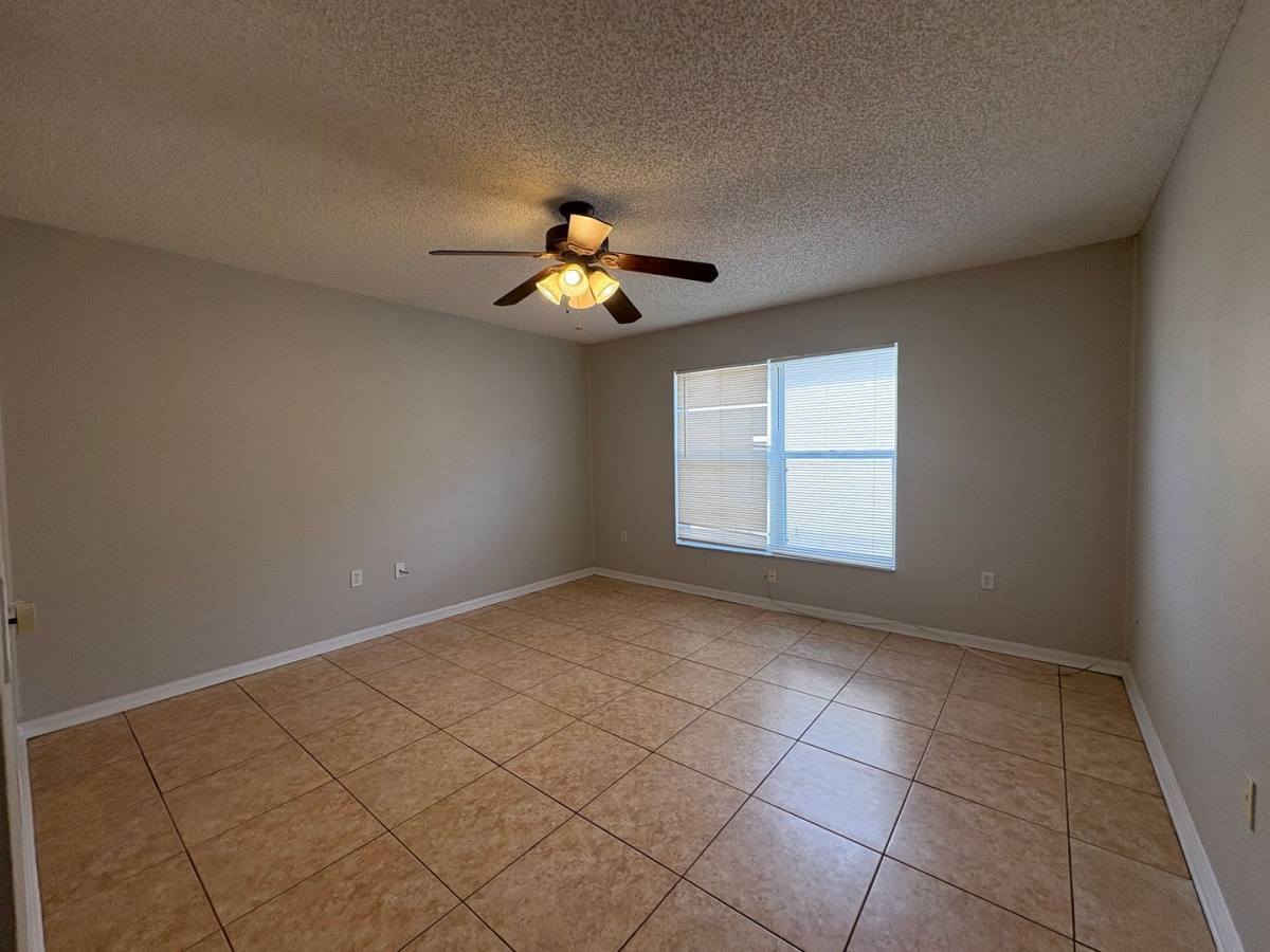 House for rent at 121 Carmel Bay Dr, Sanford, FL 32771