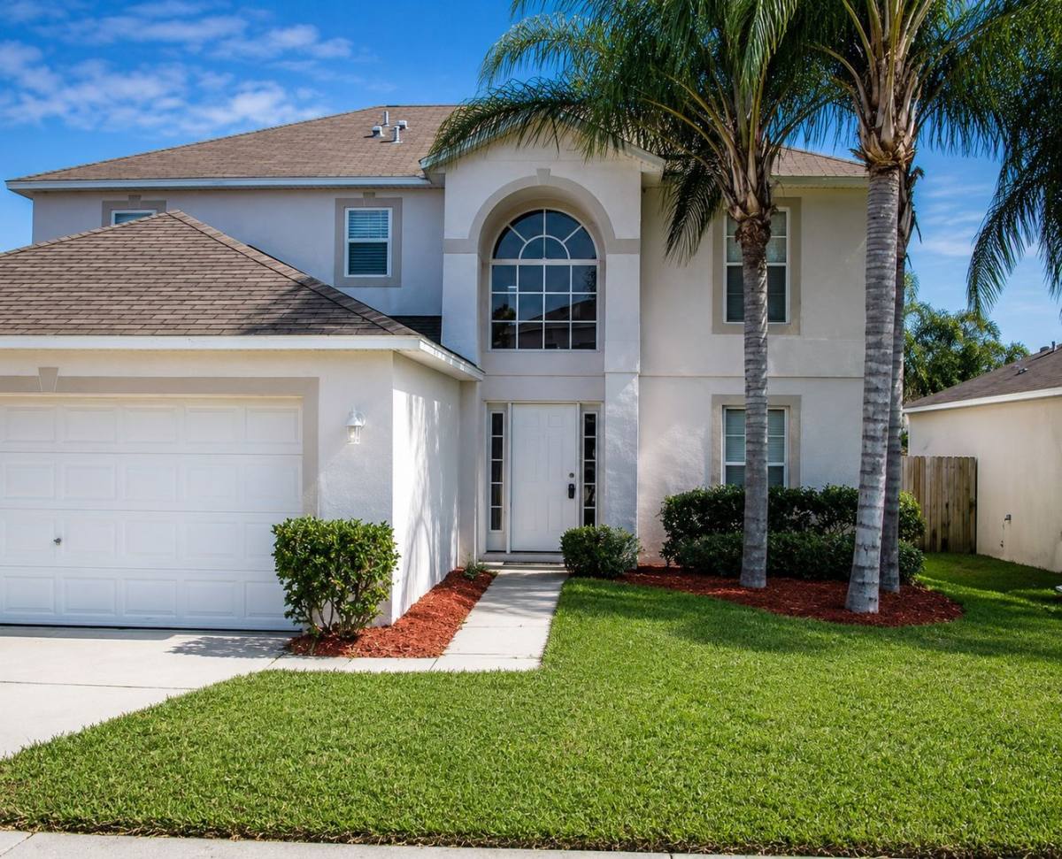 House for rent at 121 Carmel Bay Dr, Sanford, FL 32771