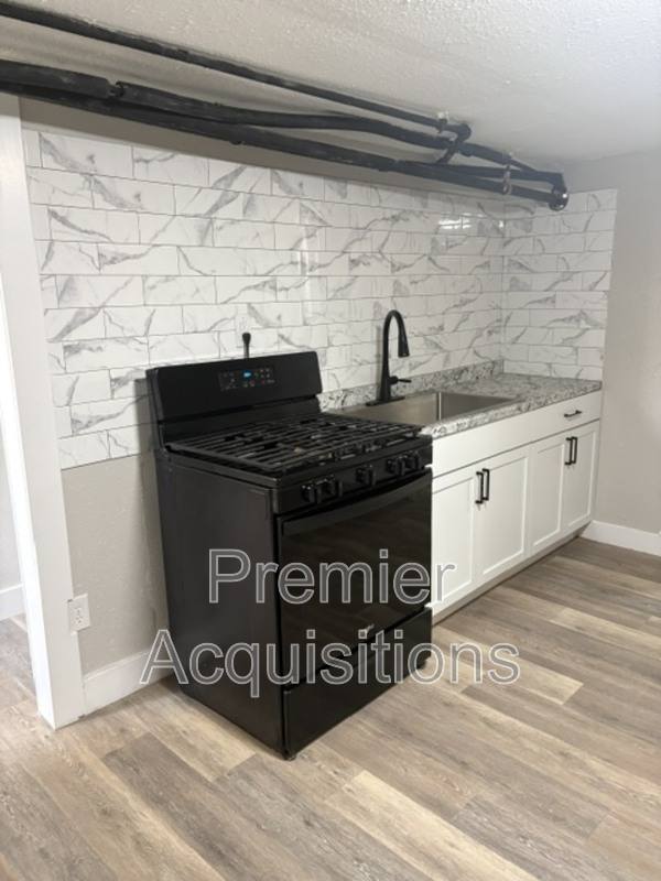 Apartment for rent at 702 Biltmore Blvd, South Roxana, IL 62087