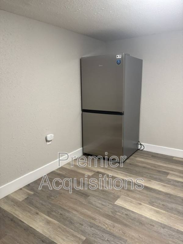 Apartment for rent at 702 Biltmore Blvd, South Roxana, IL 62087