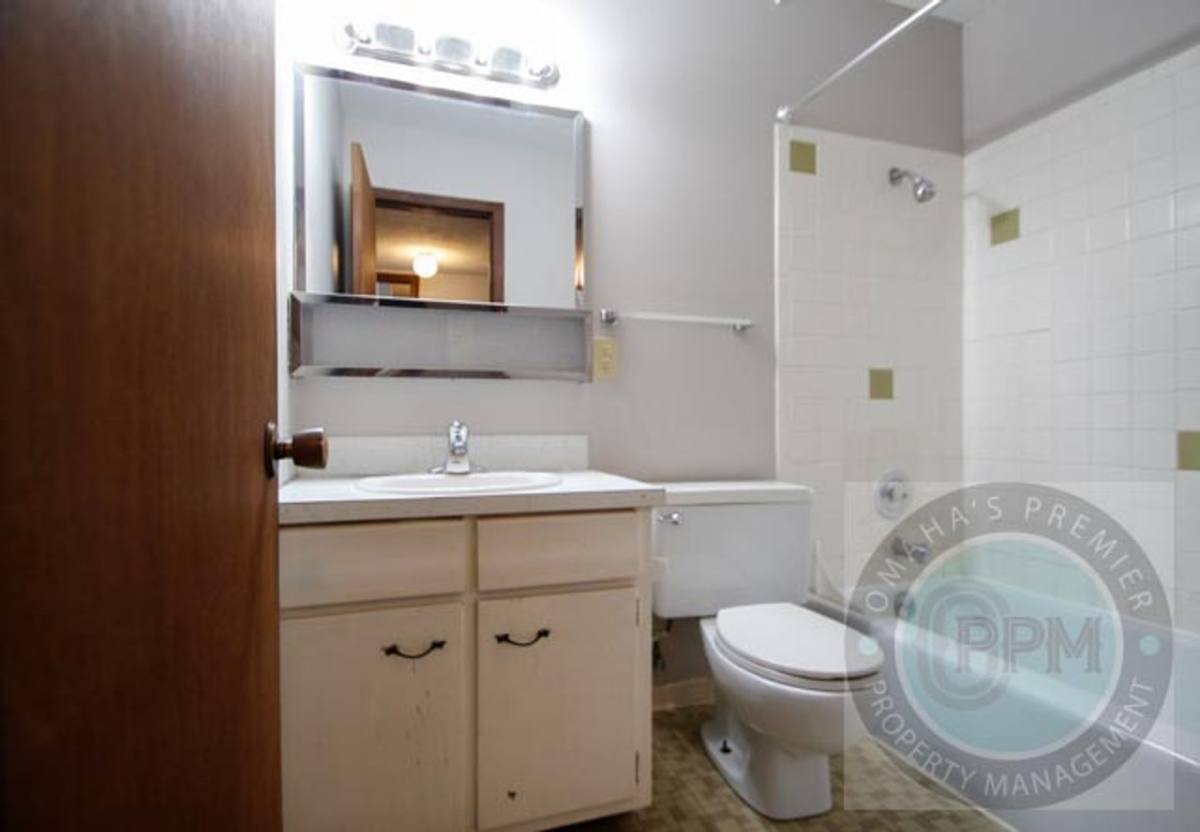 Apartment for rent at 1016 N 47th Ave, Omaha, NE 68132