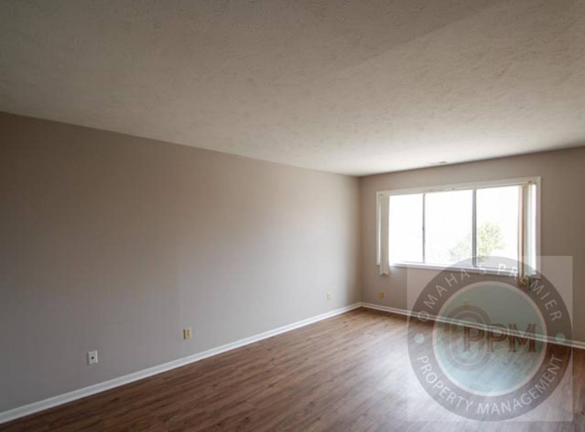 Apartment for rent at 1016 N 47th Ave, Omaha, NE 68132