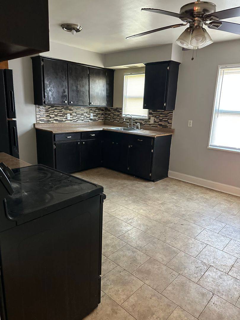 House for rent at 11018 Peony Ave, Cleveland, OH 44111