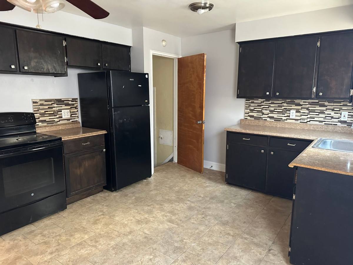 House for rent at 11018 Peony Ave, Cleveland, OH 44111