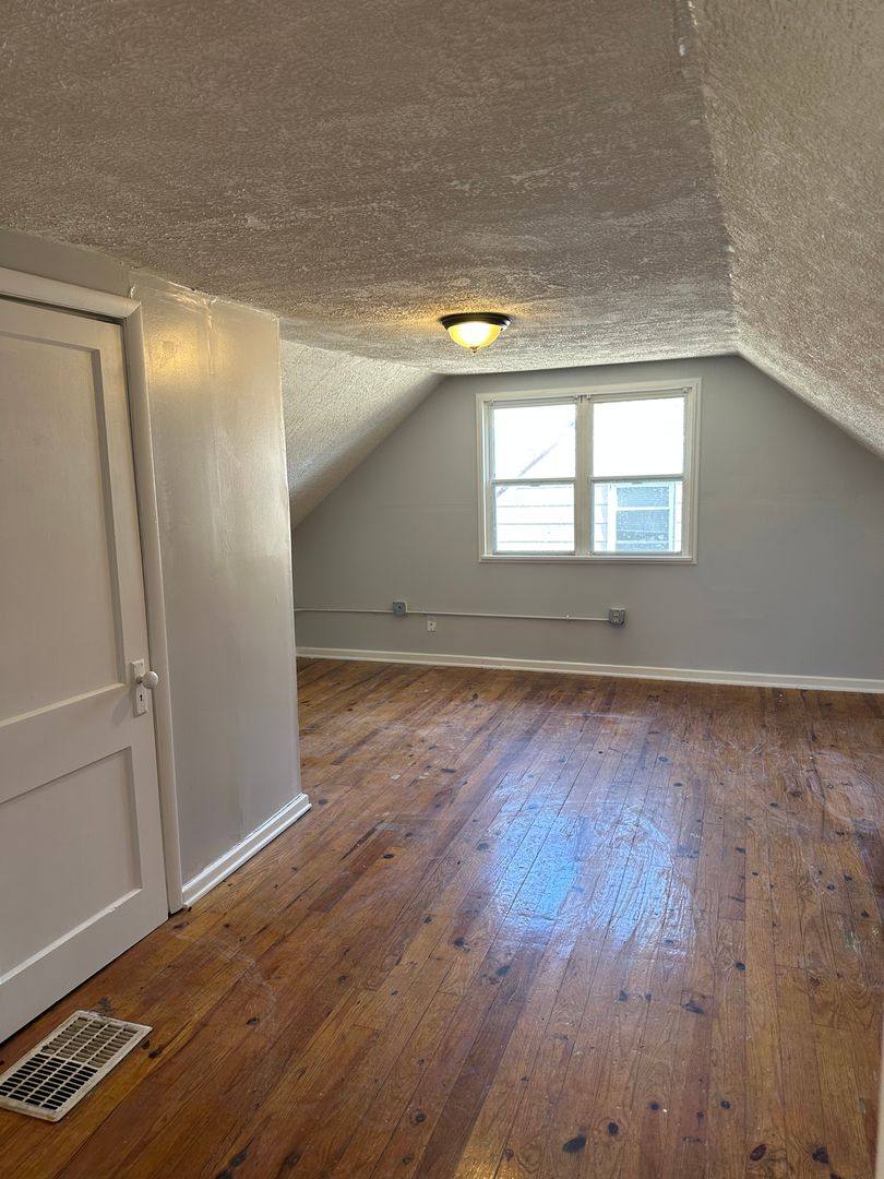 House for rent at 11018 Peony Ave, Cleveland, OH 44111