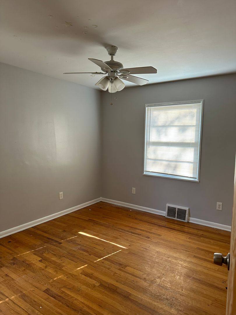 House for rent at 11018 Peony Ave, Cleveland, OH 44111