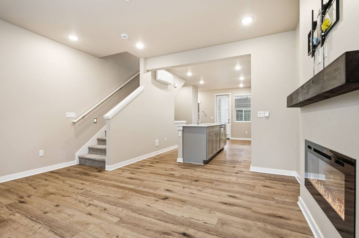 Townhouse for rent at 6636 NE 188th Court, Kenmore, WA 98028