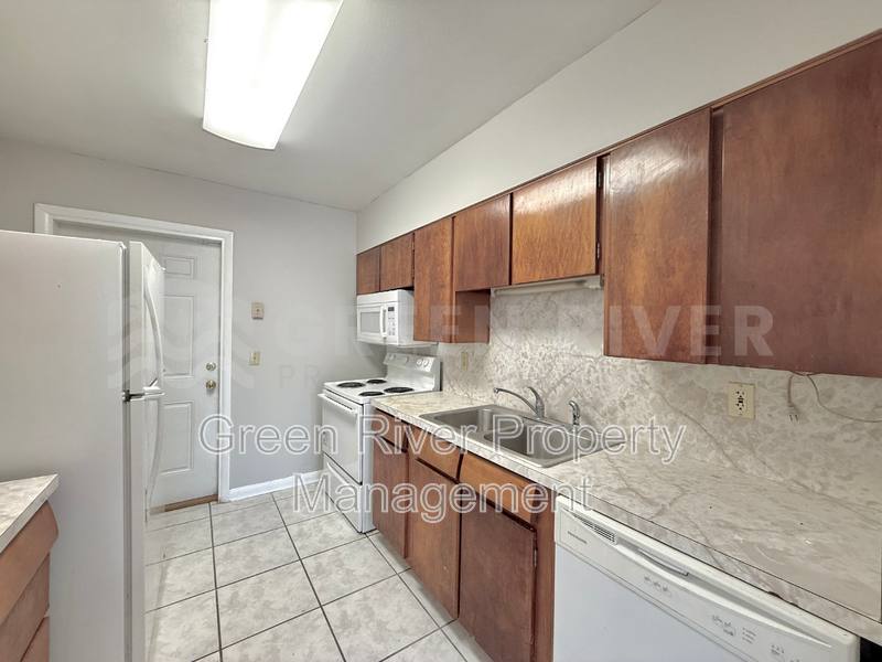 House for rent at 7963 Le Mans Dr, Jacksonville, FL 32210