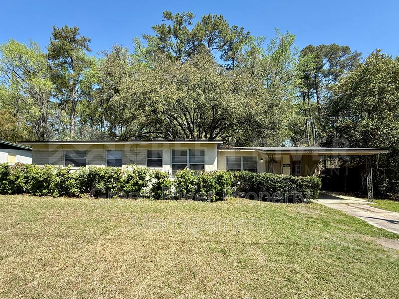House for rent at 7963 Le Mans Dr, Jacksonville, FL 32210