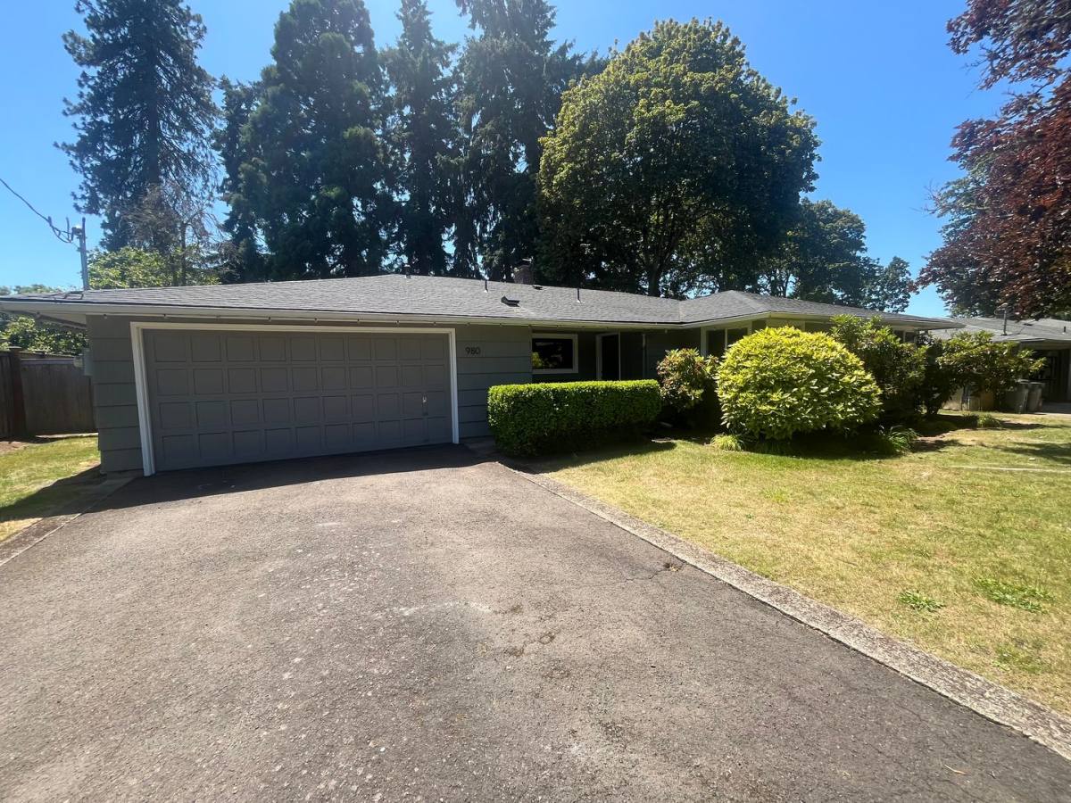 House for rent at 980 Sherwood Place, Eugene, OR 97401